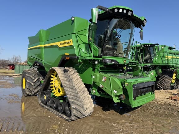 Image of John Deere S7 900 Primary image