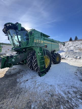 Image of John Deere S7 900 equipment image 2