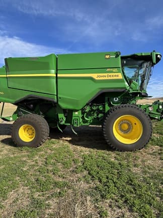 Image of John Deere S7 900 equipment image 1