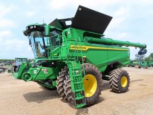 2025 John Deere S7 900 Image