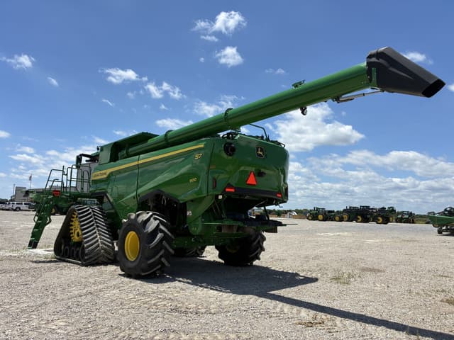 Image of John Deere S7 900 equipment image 2