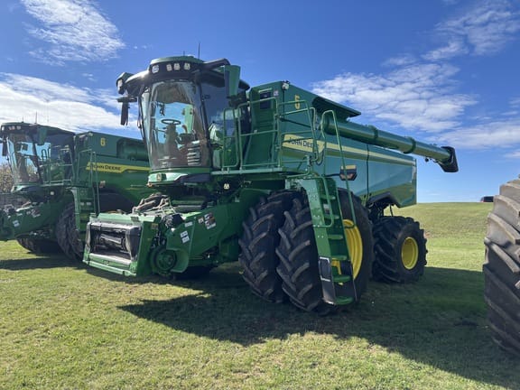 2025 John Deere S7 900 Equipment Image0
