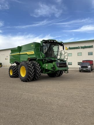 Image of John Deere S7 900 equipment image 1