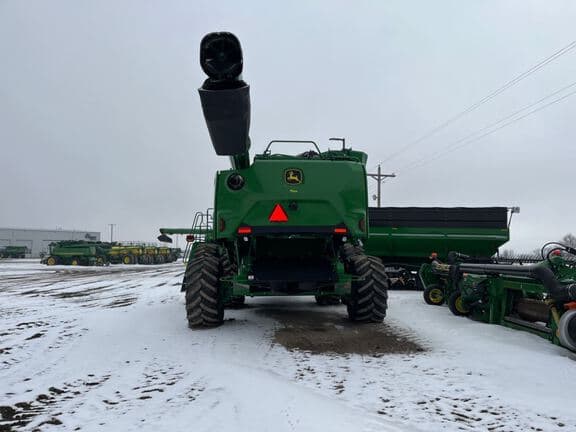 Image of John Deere S7 900 equipment image 3