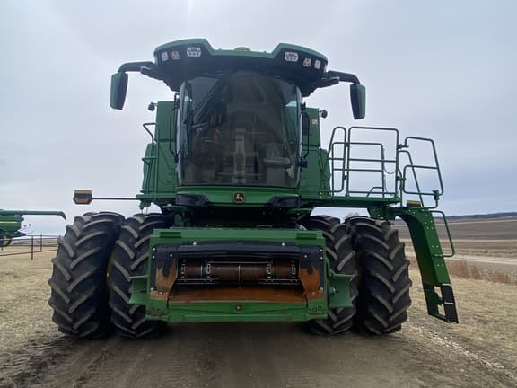 Image of John Deere S7 900 equipment image 1
