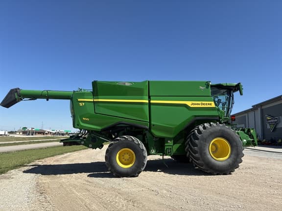 Image of John Deere S7 800 equipment image 4