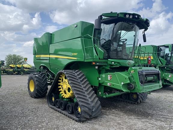 Image of John Deere S790 Primary image