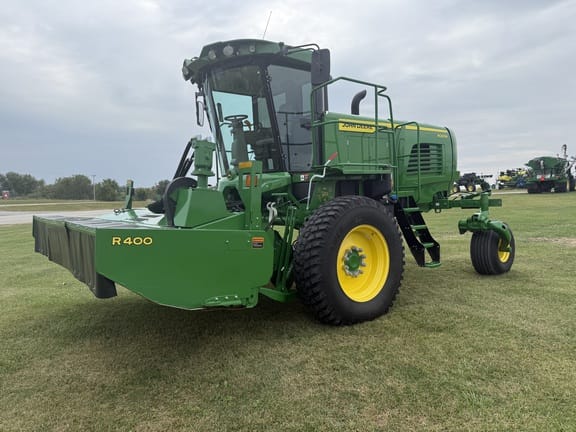 2025 John Deere W200M Equipment Image0
