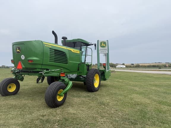 Image of John Deere W200M equipment image 3