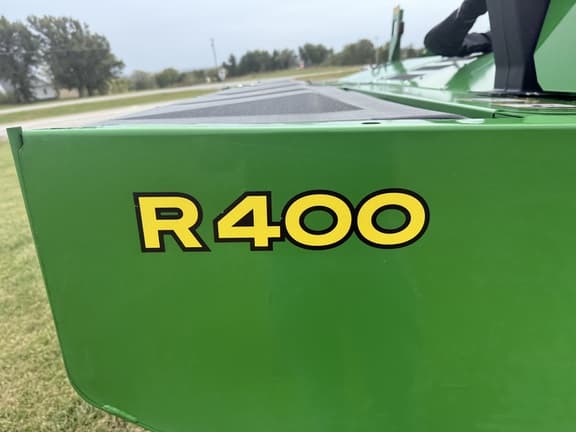 Image of John Deere W200M equipment image 1