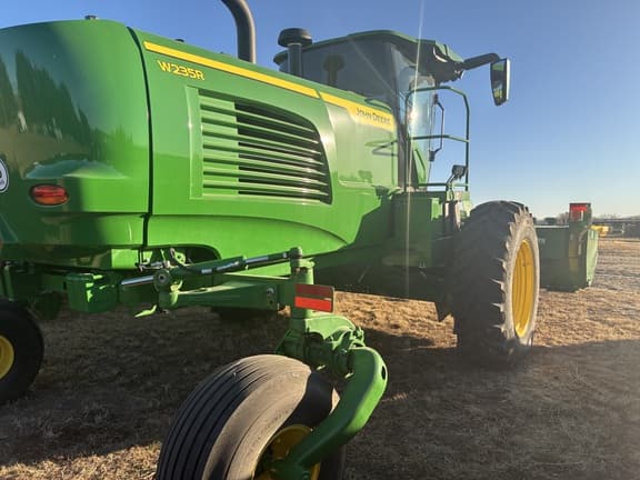 Image of John Deere W235R equipment image 1