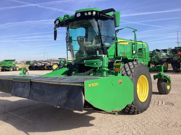 Image of John Deere W235R equipment image 3