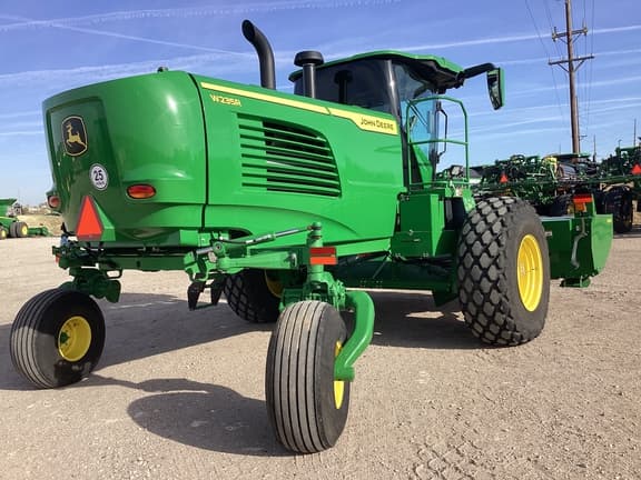 Image of John Deere W235R equipment image 1