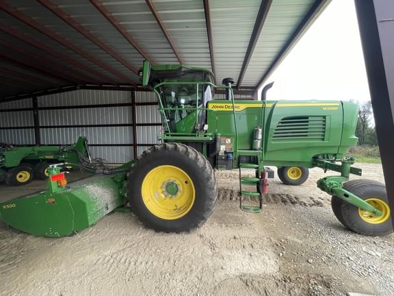 Image of John Deere W235R equipment image 4