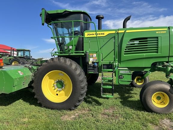 2025 John Deere W235R Equipment Image0