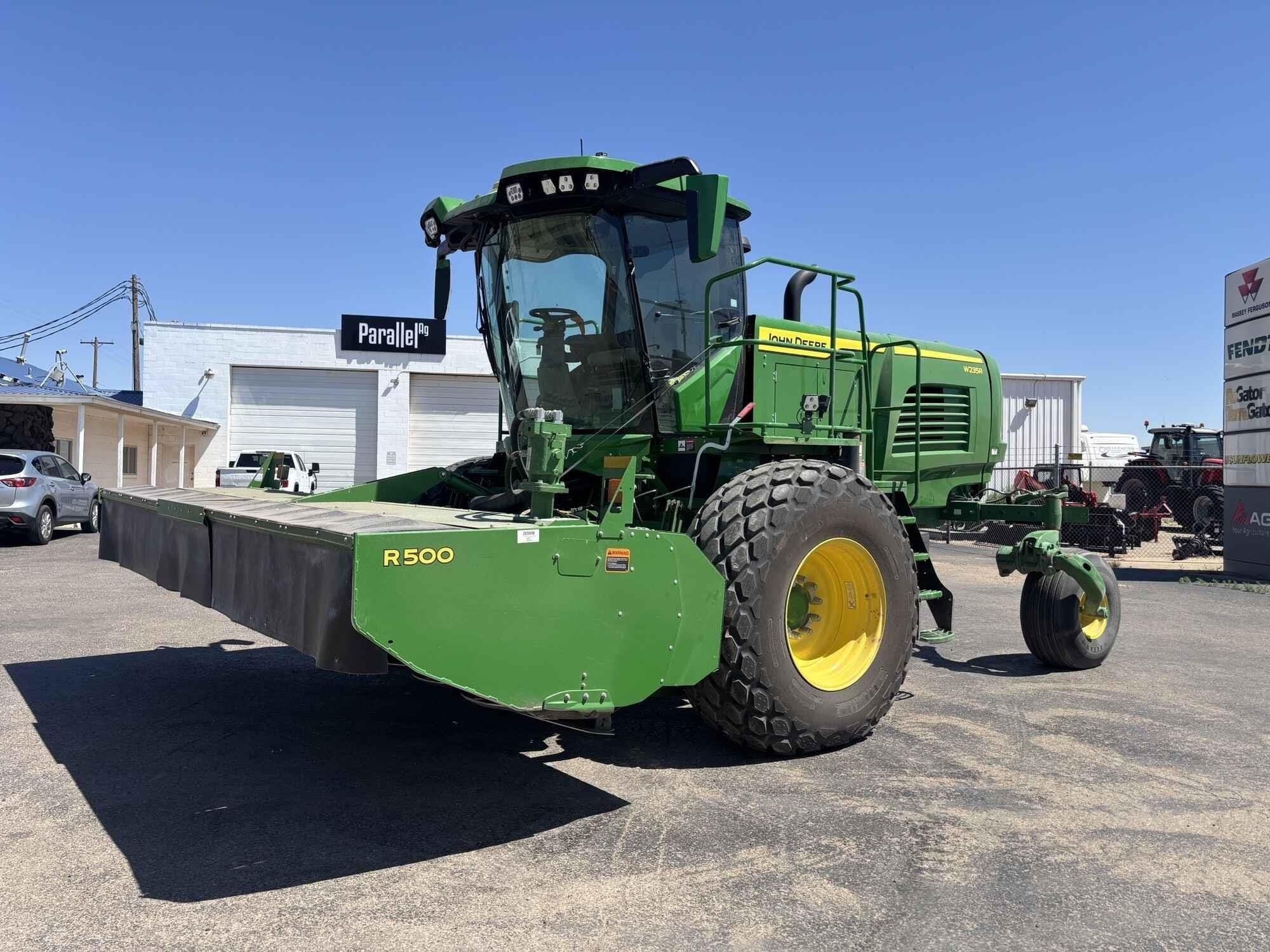 2025 John Deere W235R Equipment Image0