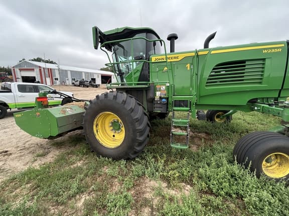 Image of John Deere W235R Primary image