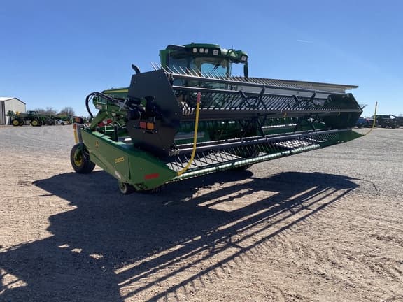 Image of John Deere W235R equipment image 3