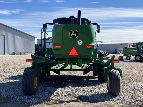Image of John Deere W235R equipment image 4