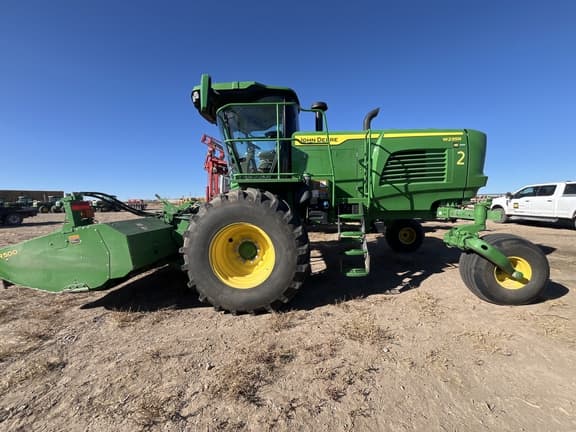 Image of John Deere W235R equipment image 1