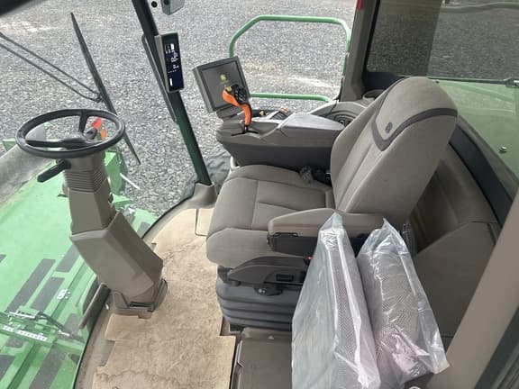 Image of John Deere W260R equipment image 3