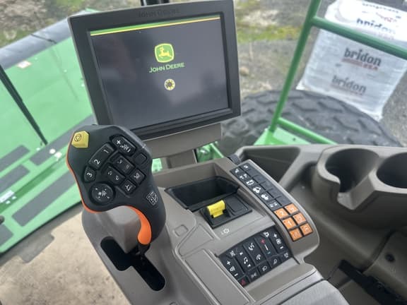 Image of John Deere W260R equipment image 4