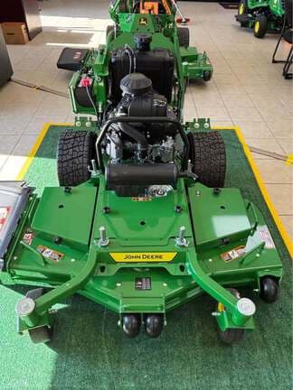 Image of John Deere W52R equipment image 1