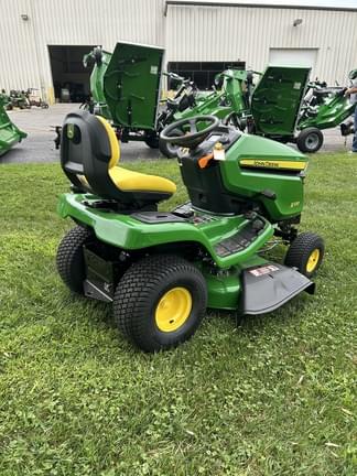Image of John Deere X330 equipment image 2