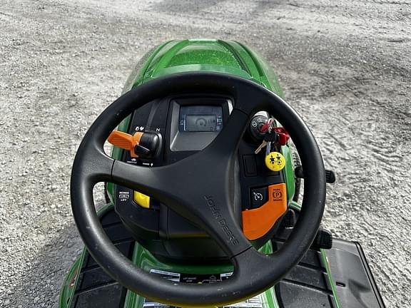 Image of John Deere X330 equipment image 4