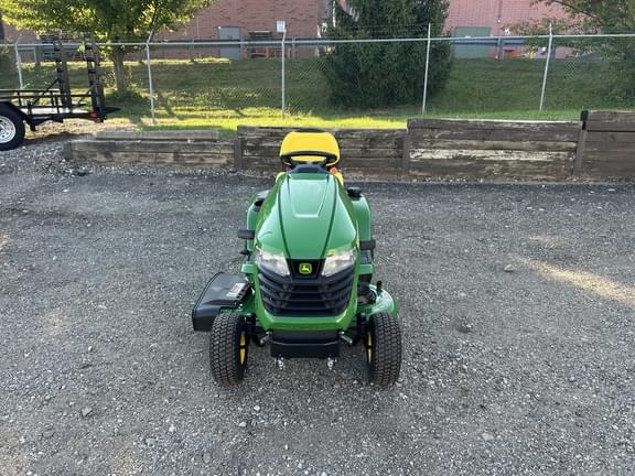 Image of John Deere X330 equipment image 1