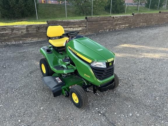 Image of John Deere X330 equipment image 2
