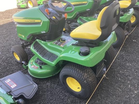 Image of John Deere X330 equipment image 4
