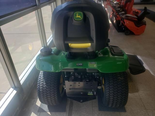 Image of John Deere X330 equipment image 4
