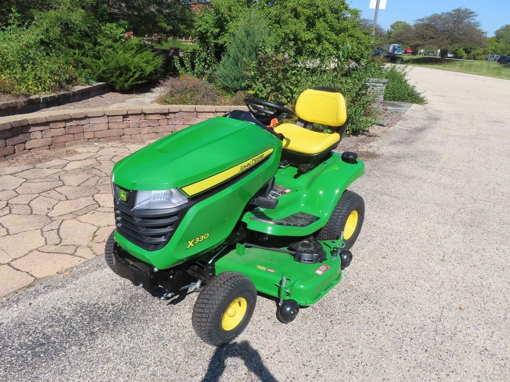 Image of John Deere X330 Image 0