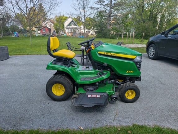 2025 John Deere X330 Equipment Image0