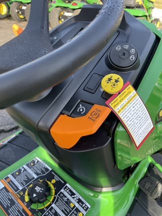 Image of John Deere X350 equipment image 4