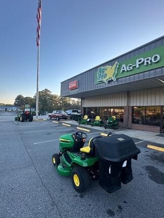 Image of John Deere X350 equipment image 4