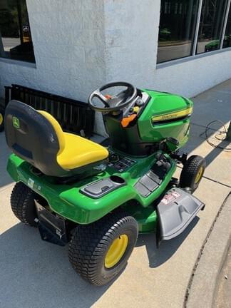 Image of John Deere X350 equipment image 4