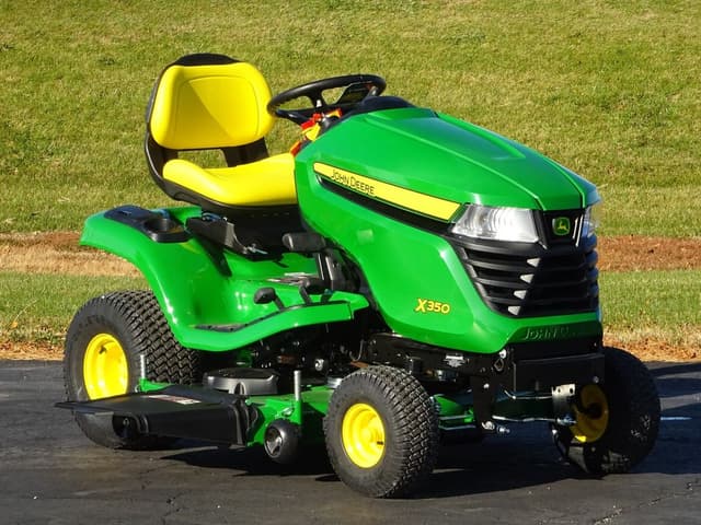 Image of John Deere X350 equipment image 1