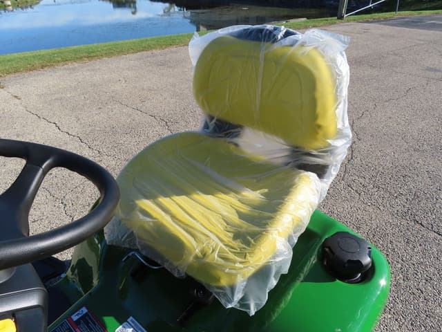 Image of John Deere X350 equipment image 2