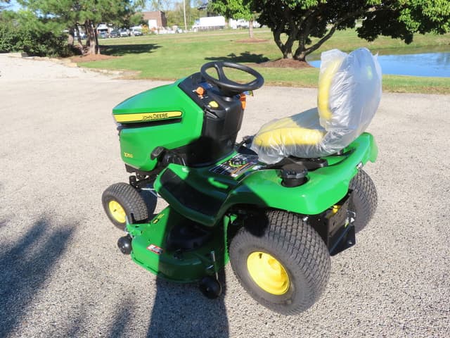 Image of John Deere X350 equipment image 4