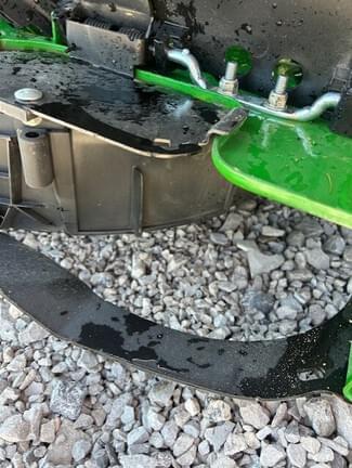 Image of John Deere X354 equipment image 4