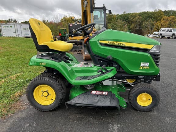 Image of John Deere X354 equipment image 3