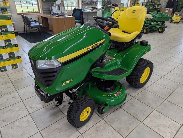 Image of John Deere X354 equipment image 1