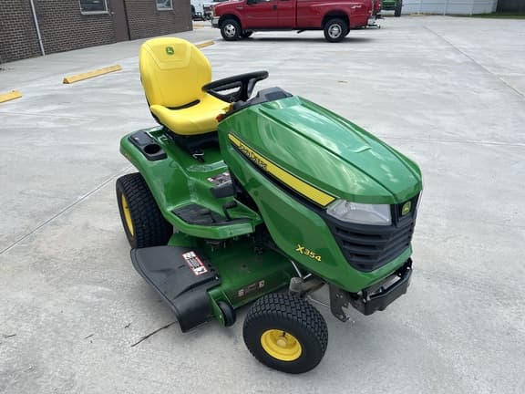 Image of John Deere X354 equipment image 1