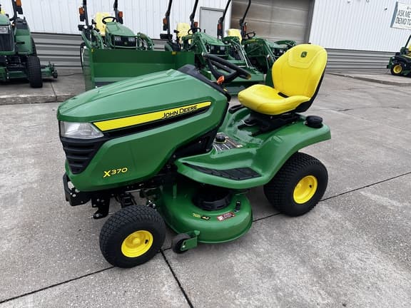 Image of John Deere X370 Primary image