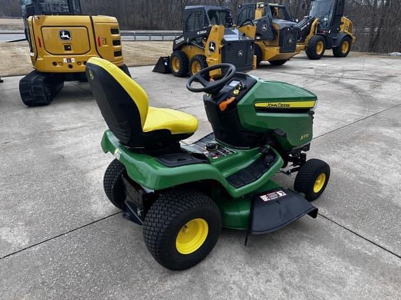 Image of John Deere X370 equipment image 4