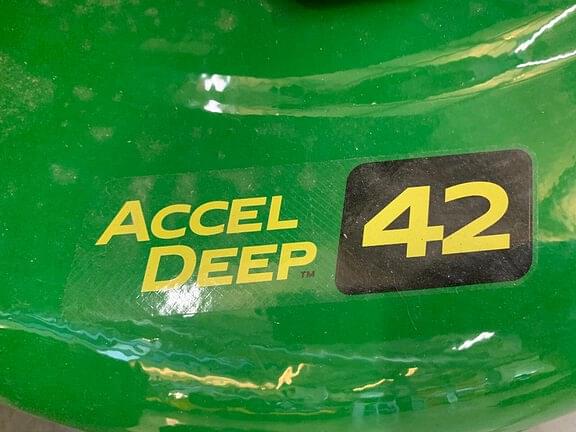 Image of John Deere X370 equipment image 2