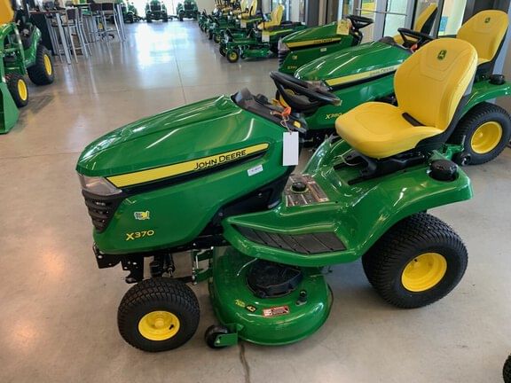 2025 John Deere X370 Equipment Image0