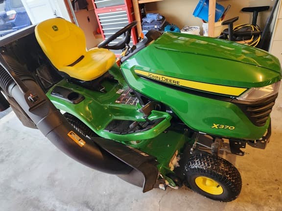 Image of John Deere X370 Primary image
